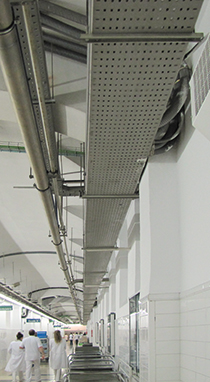 Distribución de cableado con bandeja aislantes en hospitales